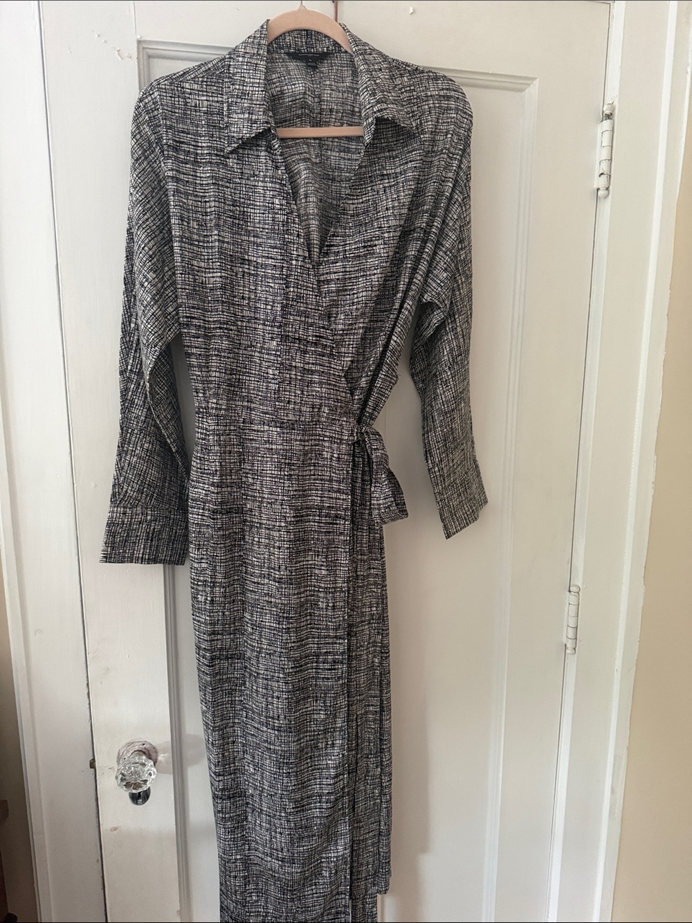 Banana Republic Black and White Long-Sleeve Wrap Dress